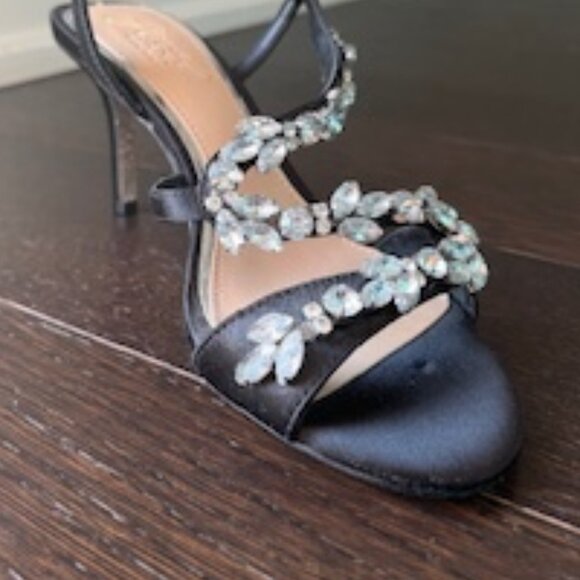 Badgley Mischka Jewel Shoes - Size 5.5 - Black with Rhinestone embellishments - Picture 10 of 13